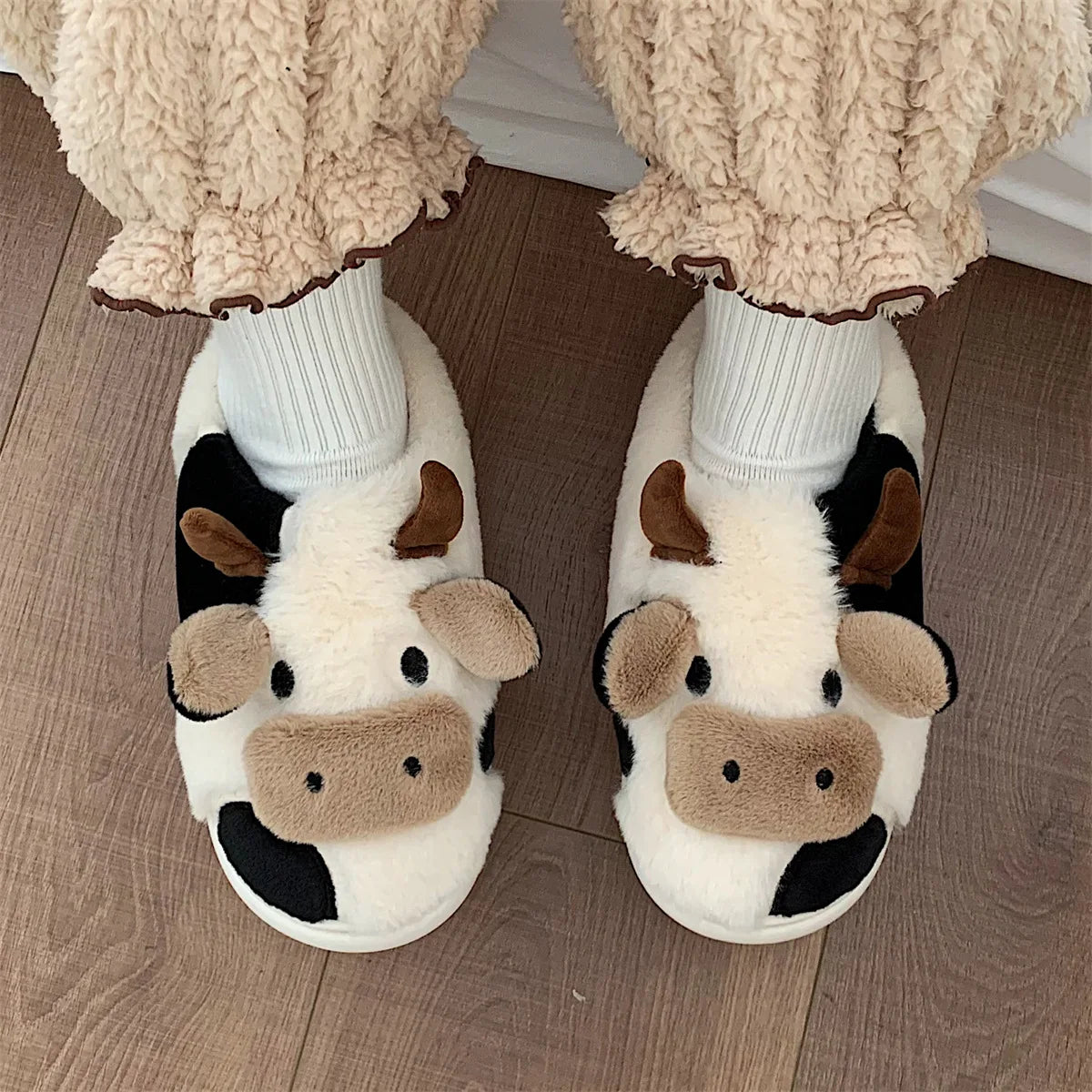 Plush Milk Cow Slippers Women Winter Home Cute Furry Slippers Anti-Slip Fluffy Fur Bedroom Slides Fur Cartoon Slippers